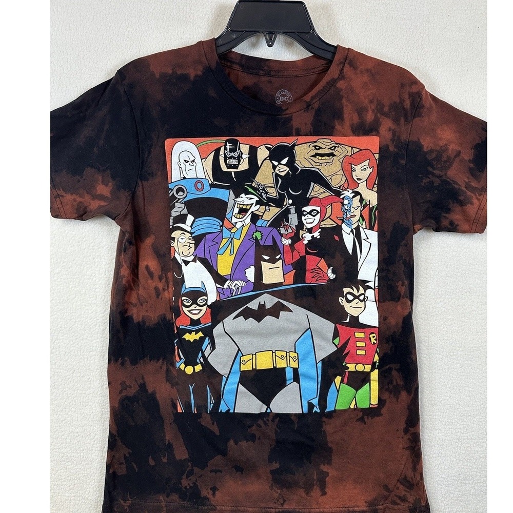 DC Comics Batman Animated Series Villains Tie Dye Graphic Tee Mens Small Brown